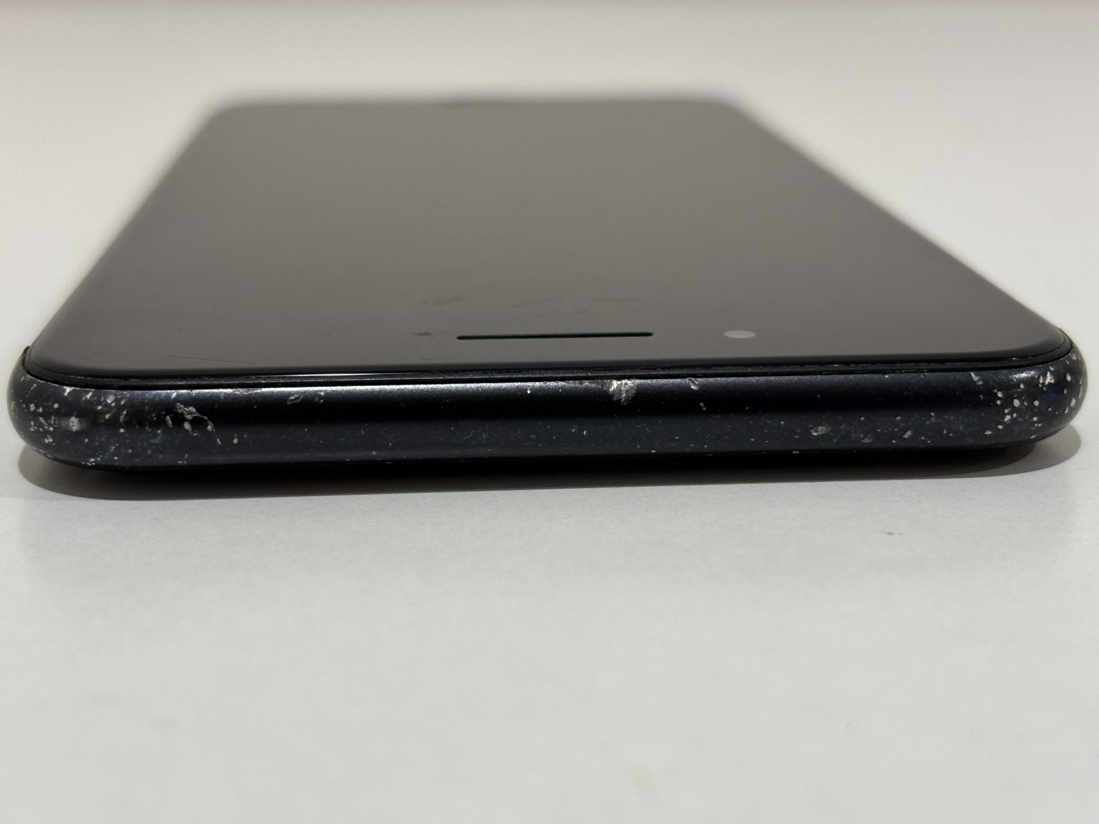 Apple iPhone 7 Plus in Black with 256GB storage – photo 5 of 8