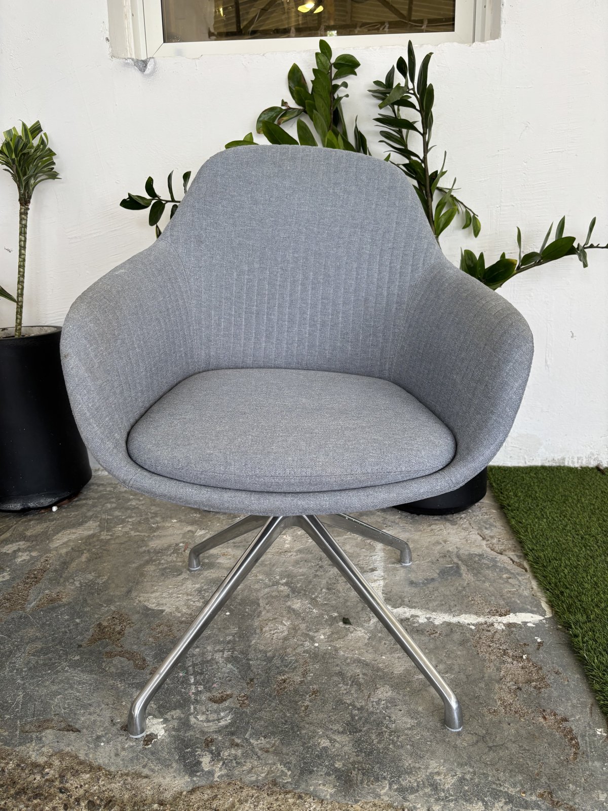 Used Accent Swivel Guest Chairs – Set of 2 – photo 3 of 4