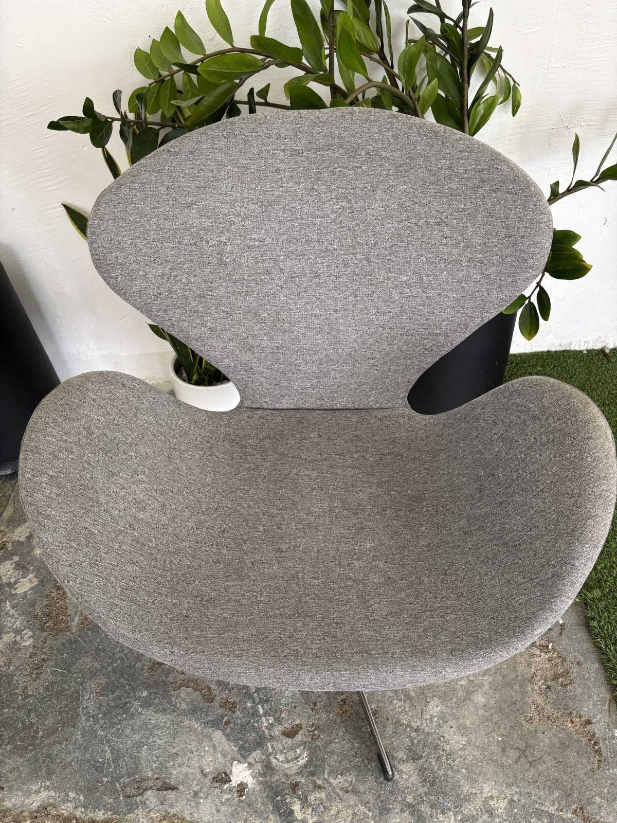 Arne Jacobsen Swivel Guest Chairs – Set of 2 – photo 5 of 5